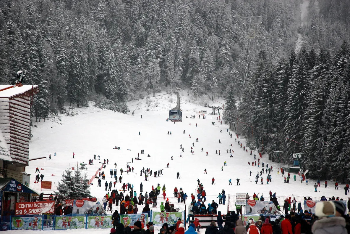 Tarife Poiana Brașov 2026–2027: Cât costă ski pass-ul și telecabina
