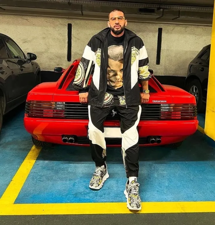 Dorian Popa, reținut și percheziționat ca un terorist în plină stradă – VIDEO