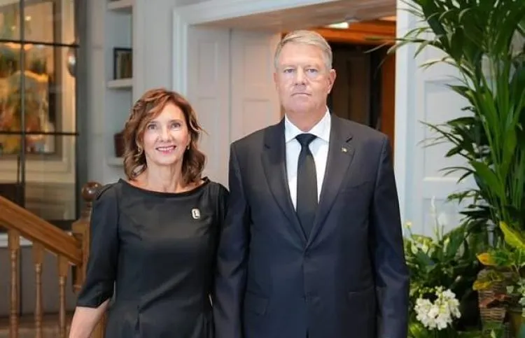 Cătălin Botezatu a făcut-o praf pe Carmen Iohannis. Ce gafă a făcut la funeraliile reginei Elisabeta a II-a