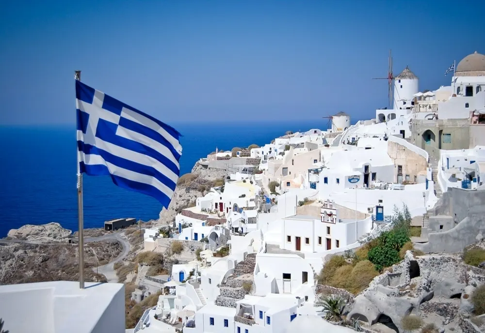 Ce nu au voie să facă turiștii în Grecia. Lista de restricții se mărește