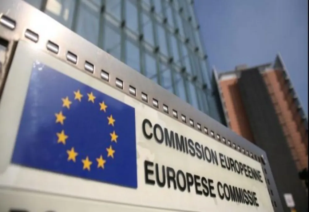 Comisia Europeană recomandă o serie de măsuri pentru a economisi carburanți