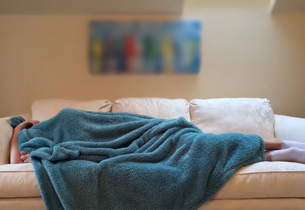 Ești o femeie căreia îi place să stea întinsă și să nu facă nimic? Iată de ce ți-ar putea aduce noroc, potrivit experților în Feng Shui