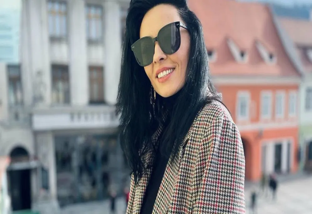 Cosmina Păsărin revine pe micul ecran, după ani de absență