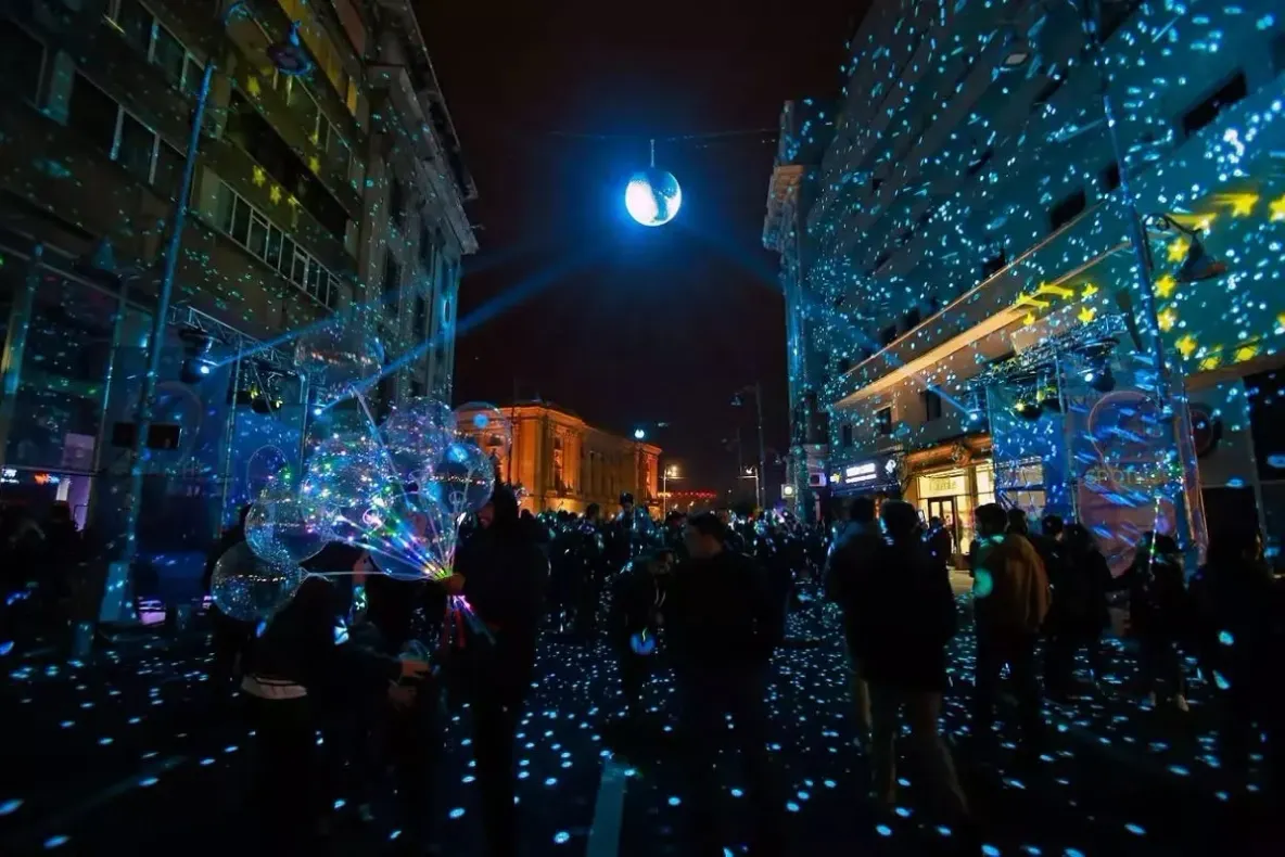 Spotlight 2026 îmbracă Calea Victoriei în lumini. Când are loc festivalul