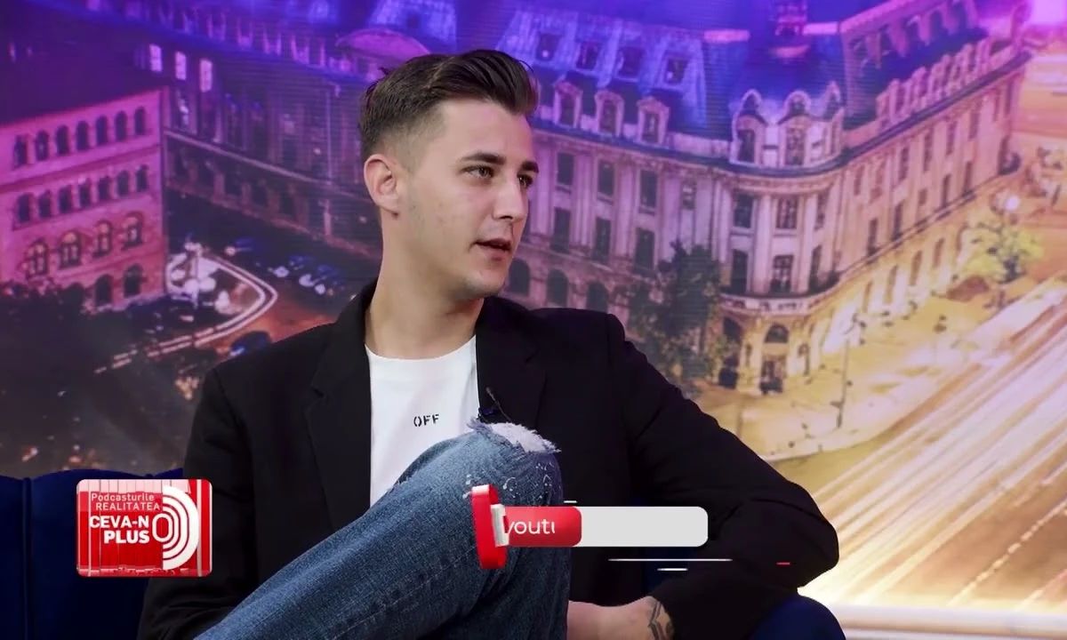Podcasturile REALITATEA – Ceva-n PLUS Claudiu Adam, pilotul de drift care și-a descoperit pasiunea la 10 ani
