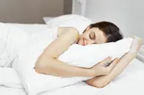 Fenomenul promovat în mediul online care promite un somn odihnitor