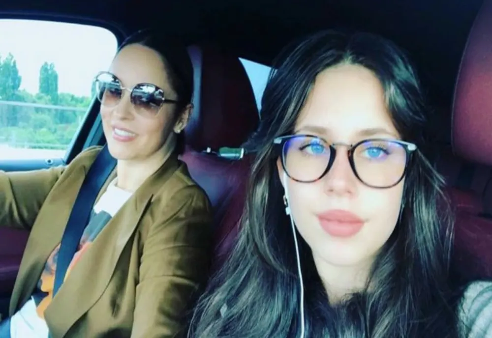Andreea Marin împrumută hainele fiicei sale. Cum arată după ce a slăbit 20 kg