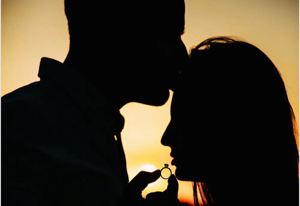 12 lucruri simple pe care bărbații le consideră extrem de romantice: și-ar dori ca femeile să le facă mai des