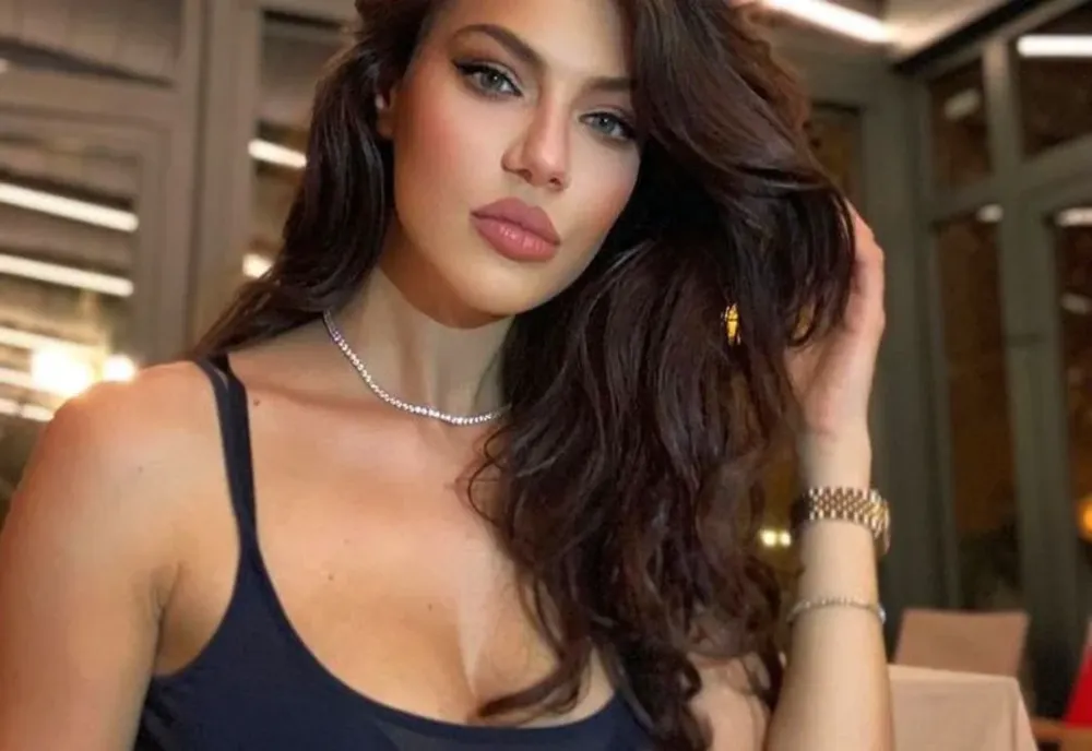 Cristina Ich, desfigurată după o procedură estetică