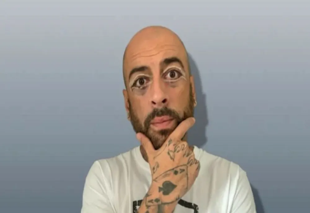CRBL are în plan mai multe intervenţii estetice: „Am intrat așa, într-o revizie”
