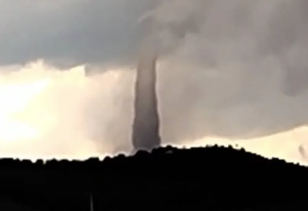 Vremea face ravagii în Italia: o tornadă a speriat locuitorii din sudul țării