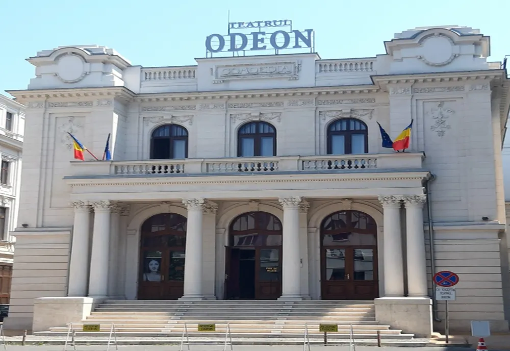 CULISELE TEATRULUI ODEON SE DESCHID PENTRU BUCUREȘTENI. TUR GHIDAT DE ACTORUL GABRIEL PINTILEI