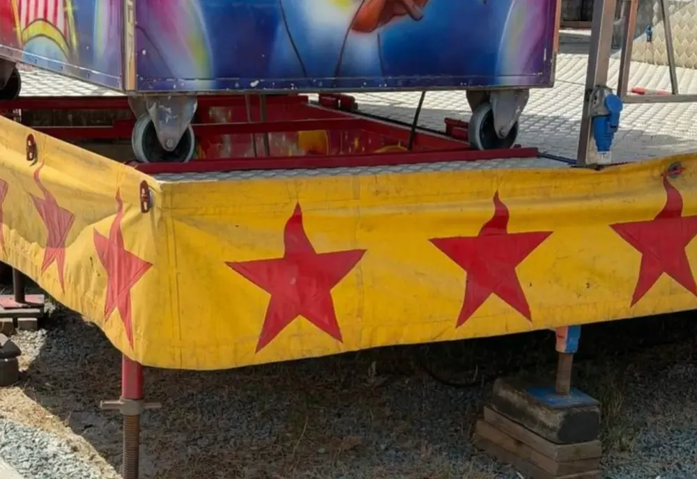Parcul de distracții din Costinești, închis temporar de Protecția Consumatorilor. Nereguli grave descoperite la instalații și echipamente