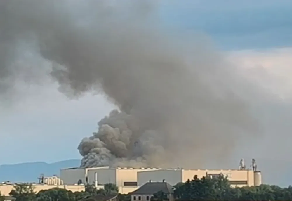 Explozie urmată de incendiu la o fabrică din Brașov