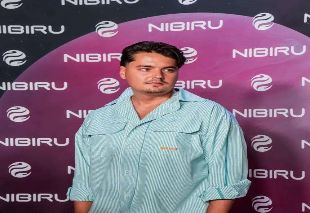 Selly a dat afară un agent de pază de la Nibiru. Tânărul a povestit motivul în mediul online