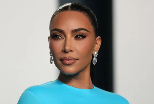 Kim Kardashian, despăgubită cu 1 euro după jaful armat din Paris
