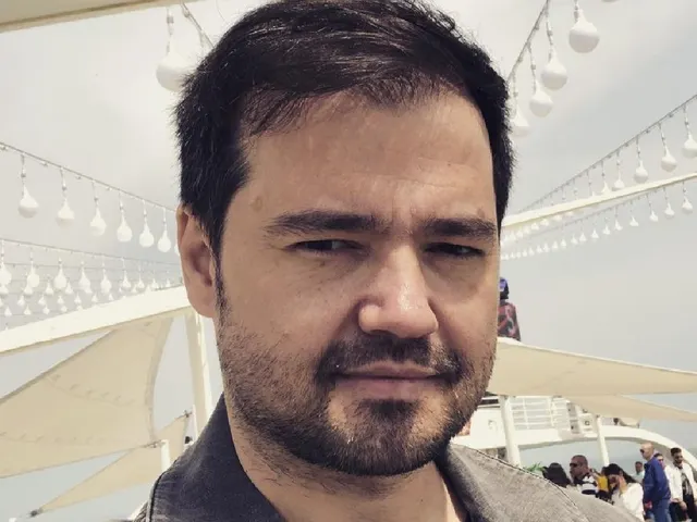Imagini rare cu Laurențiu Duță și familia lui. Cum a apărut alături de soție și fiică
