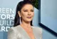 Ce bine arată Catherine Zeta-Jones la 52 de ani! Actrița și-a dezvăluit abdomenul în sala de dans – VIDEO