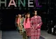 Chanel Fashion Show | Colecția toamnă/iarnă 2022, odă pentru țesătura emblematică a casei – TWEED