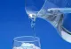 Cum scapi de microplasticele din apa potabilă 