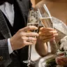 Cât costă o nuntă cu 100 de invitați în 2026. Bugetul de care au nevoie mirii și cum pot reduce cheltuielile