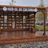 Bibliotecă în aer liber, în Piața Matache